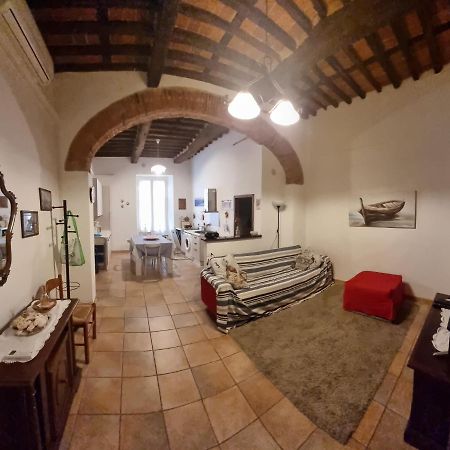 ピオンビーノOnda Blu - Bilocale Con Aria Condizionata A Due Passi Dal Castello E Dal Torrione E Rivellinoアパートメント エクステリア 写真
