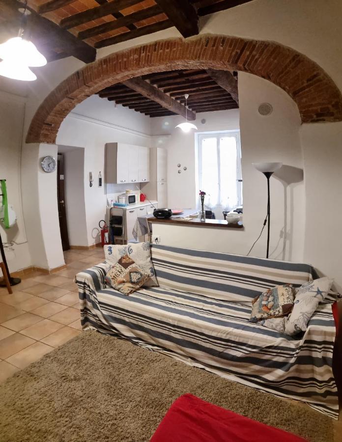ピオンビーノOnda Blu - Bilocale Con Aria Condizionata A Due Passi Dal Castello E Dal Torrione E Rivellinoアパートメント エクステリア 写真